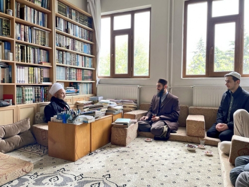 Konya Felah Medresesi'nde Molla Salih Ekinci'yi ziyaret ettik ve duasını aldık.